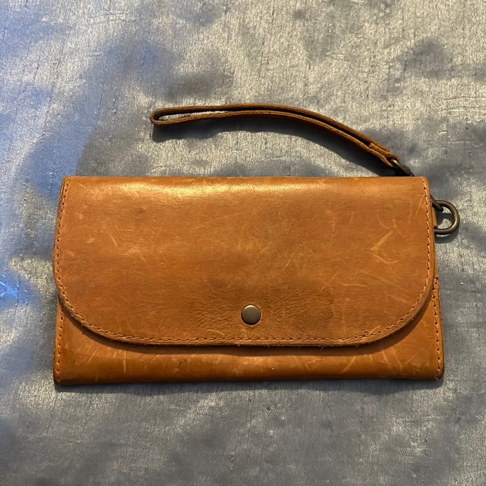 ABLE Mare phone wallet